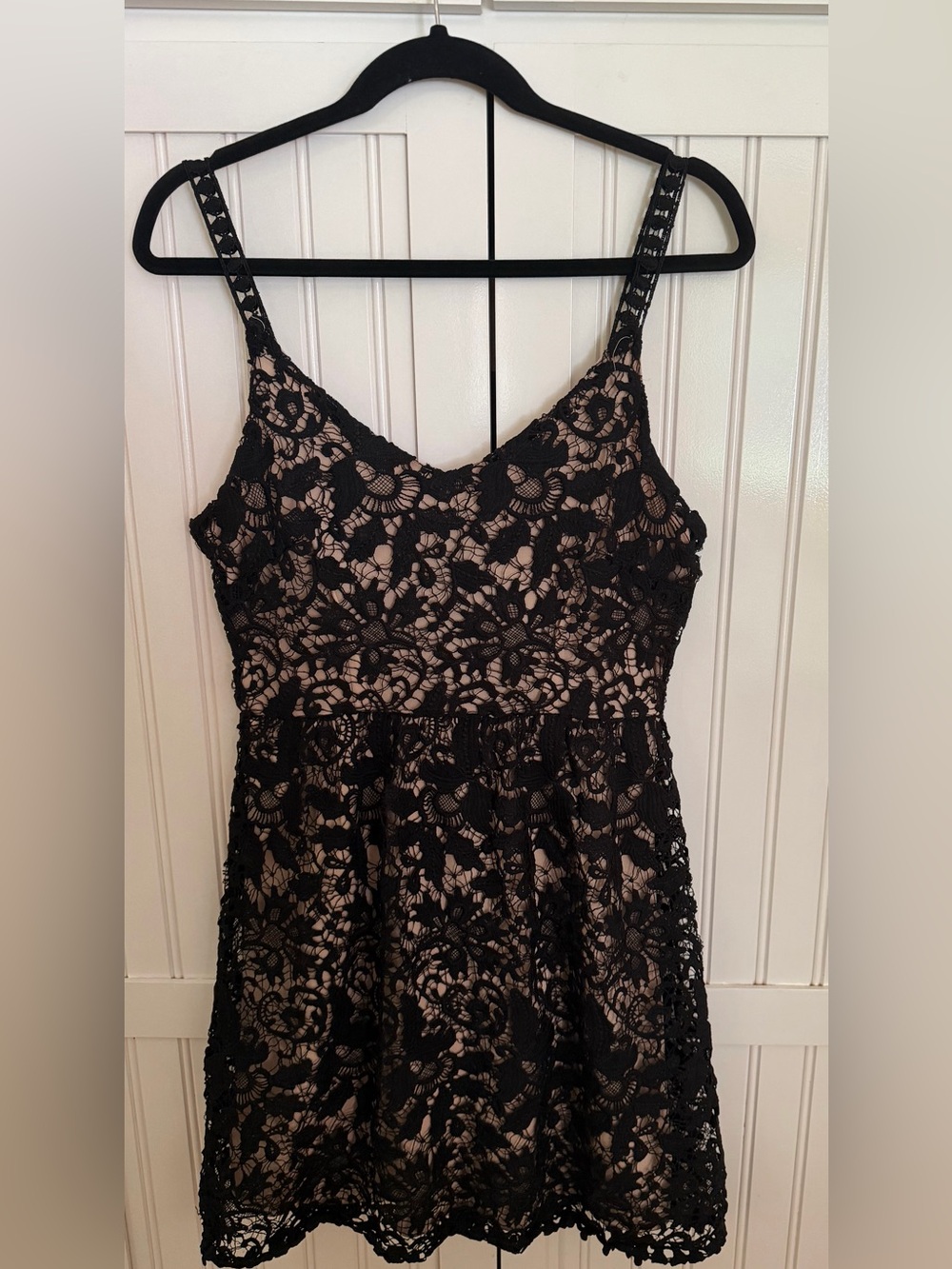 She+Sky Black Lace Fit & Flare Dress Size Large Nude Lined Cocktail Party Dress
